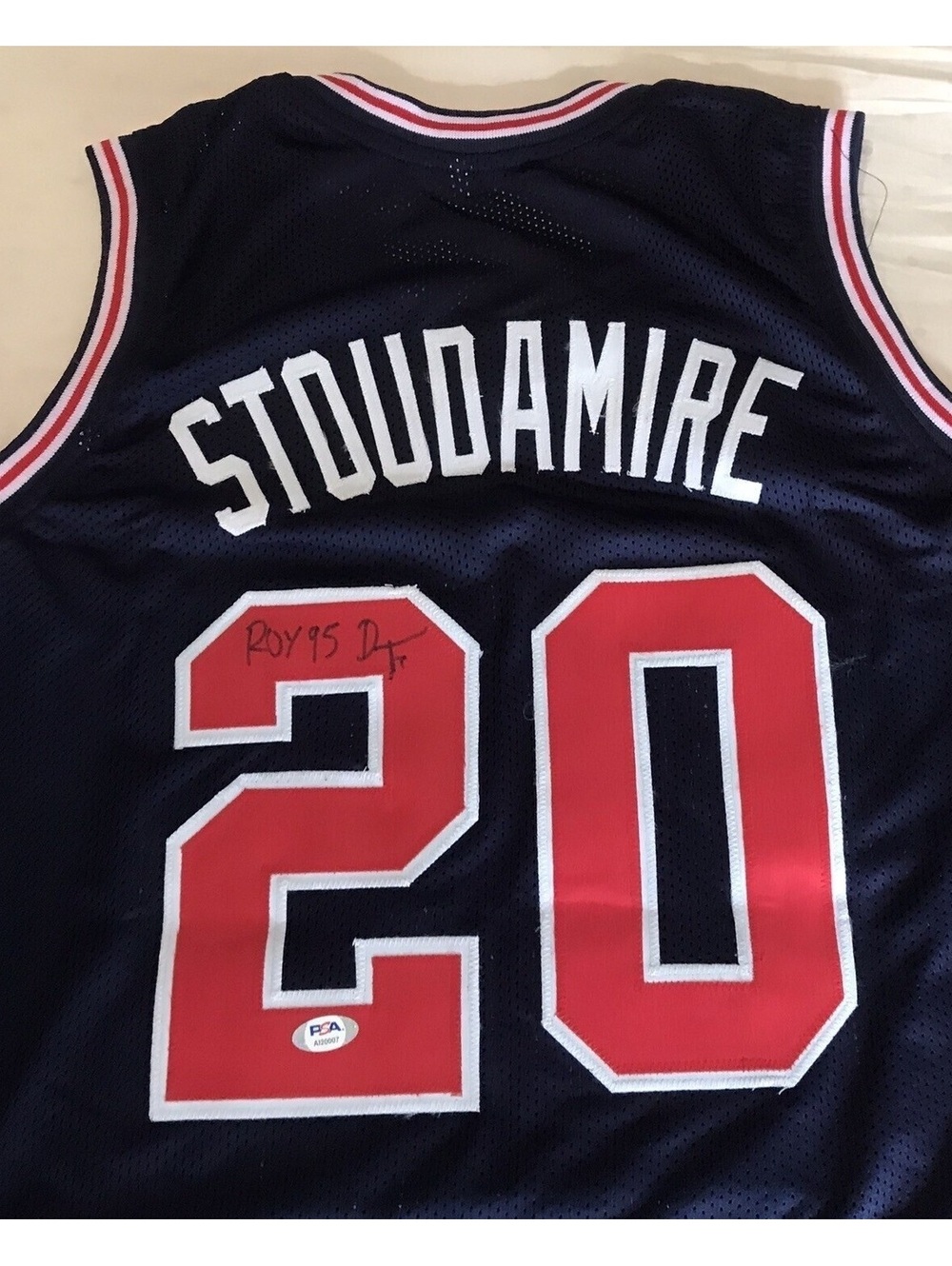 Damon Stoudamire Signed AZ Wildcats Jersey XL w/ Certificate of Authenticity